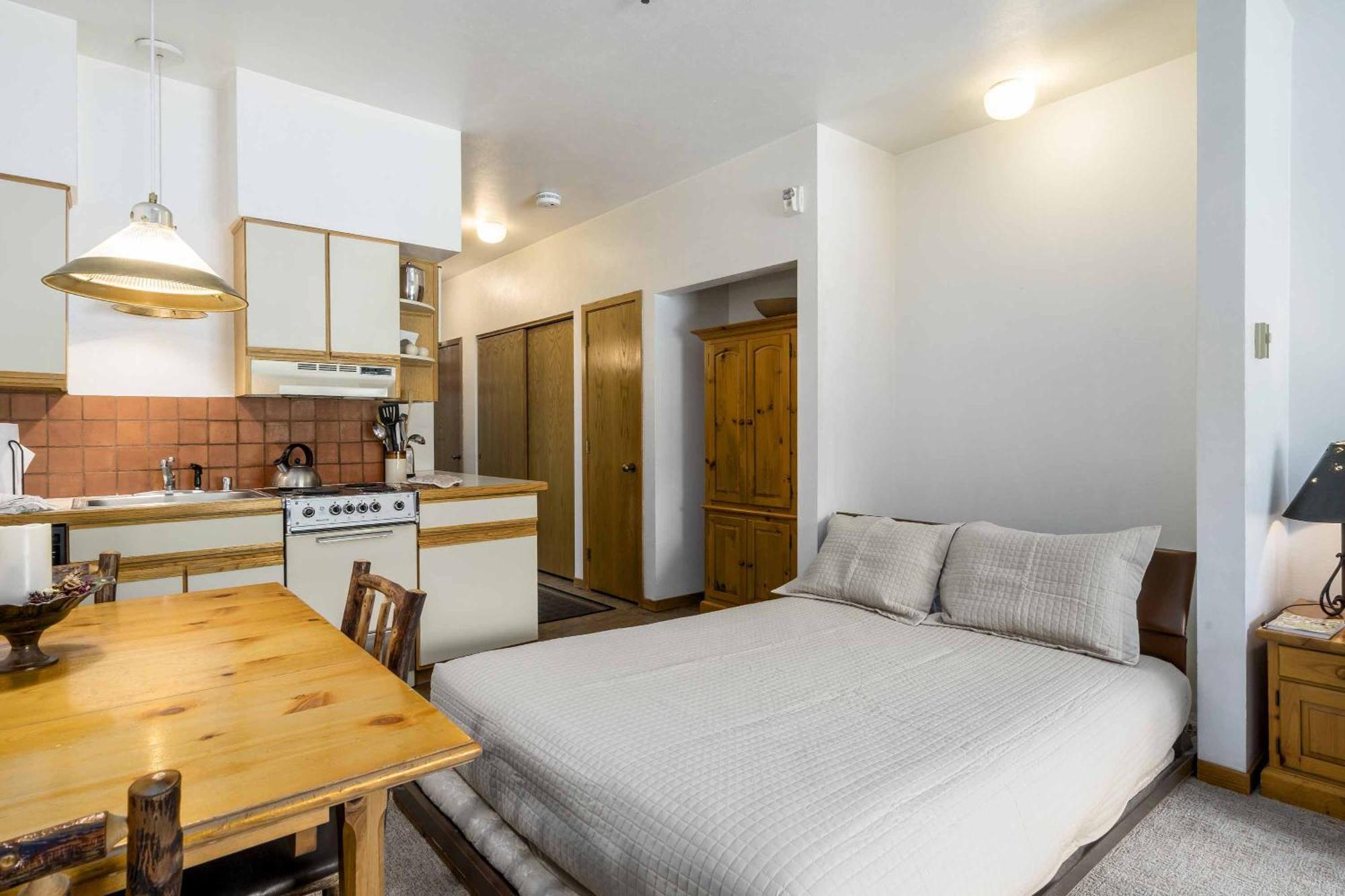 Snow Flower Condos Steamboat Springs Room photo